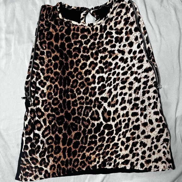 Zara Tops - ZARA Leopard Print Women's Zipper Detail Shirt